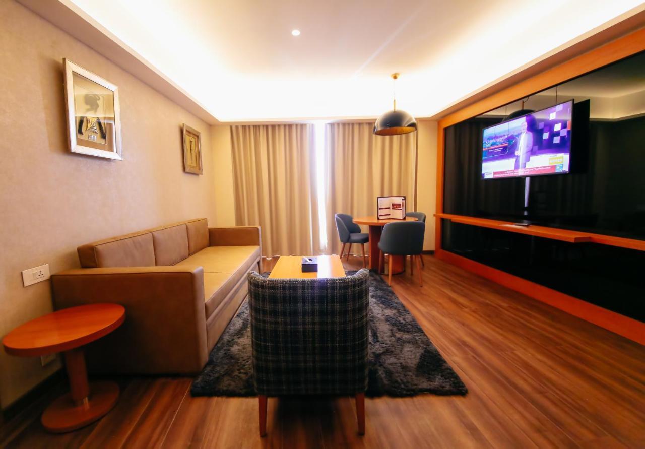 Bravia Hotel Niamey Exterior foto
